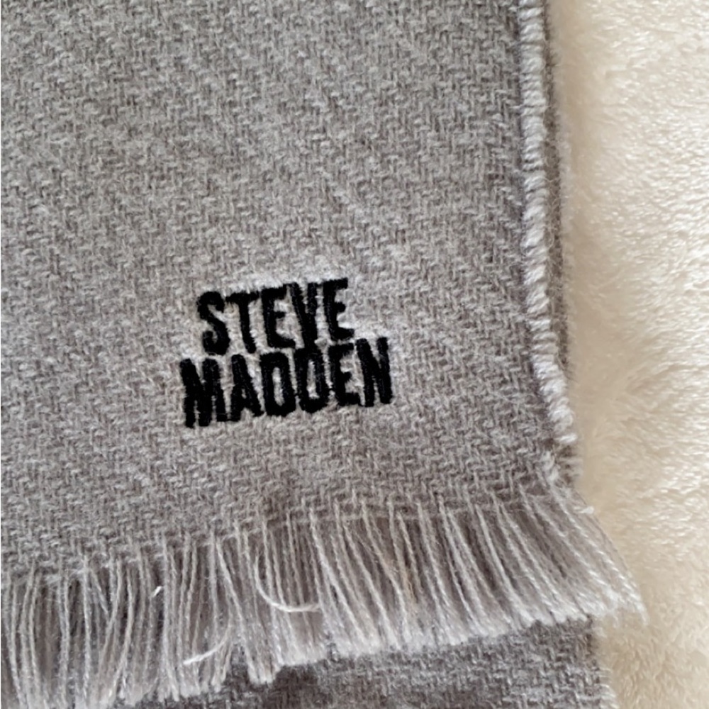 Steve Madden Scarf